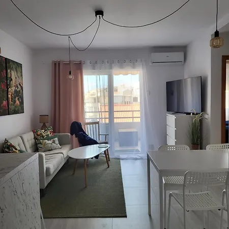 Piekny Apartament Centrum 2 Sypialnie Z Basenem Torrevieja Exterior photo